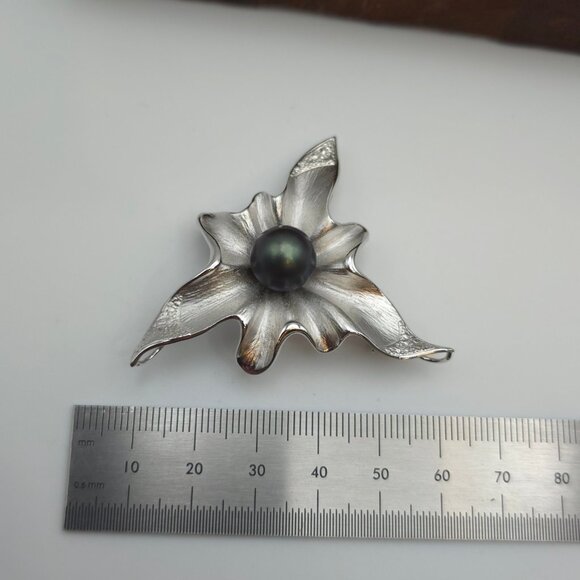 Sterling Silver Genuine Pearl Floral Pin Brooch B46 - Picture 5 of 6